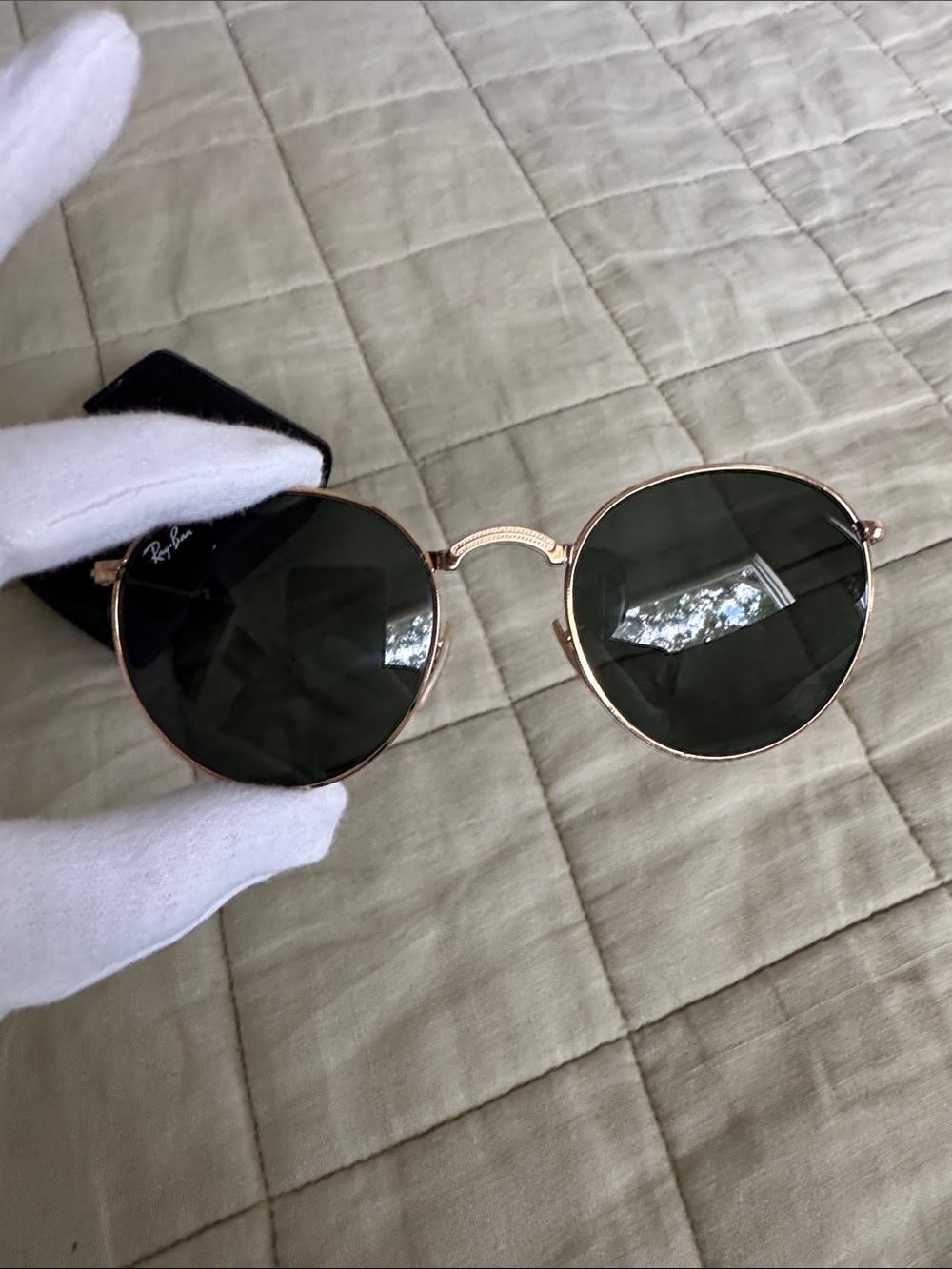 Ray-Ban Round Metal Sunglasses in Gold Frame with Green Lenses